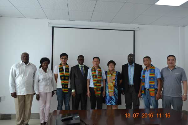 國外客戶來公司進行現場考察