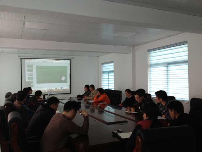 加強內部培訓、提高業務水平